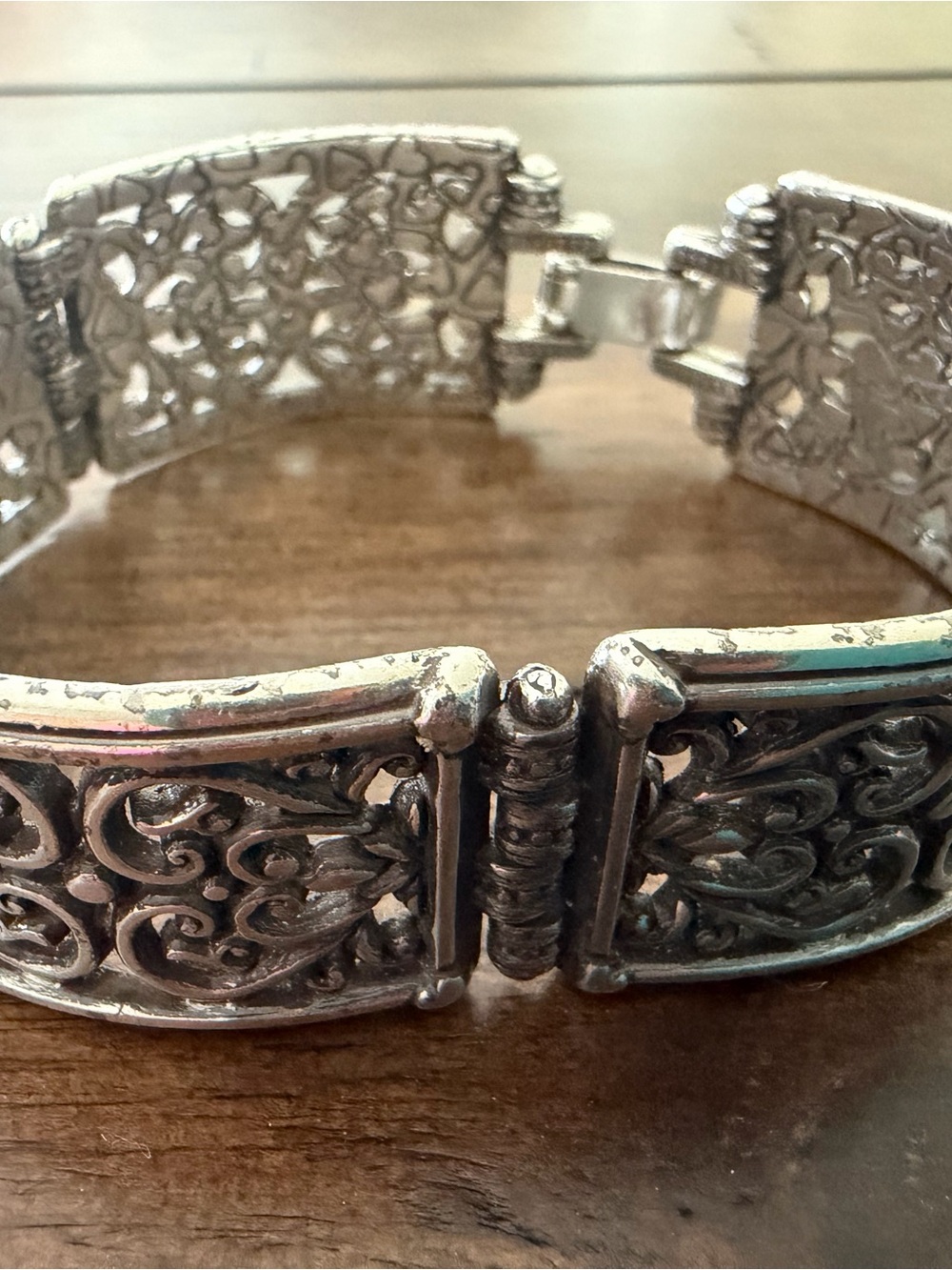 Brighton Jewelry Silver Tone Filigree Hinged Bracelet 7” Collectors Beautiful